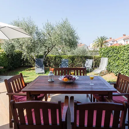 Hundefreundliches Nur 700 Meter Zum Mit Grill, Waschmaschine Poreč