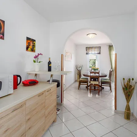 Hundefreundliches Nur 700 Meter Zum Mit Grill, Waschmaschine