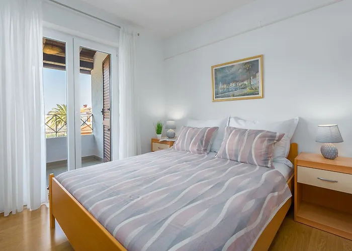 Hundefreundliches Nur 700 Meter Zum Mit Grill, Waschmaschine