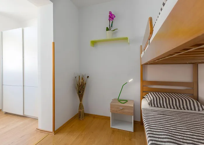 Hundefreundliches Nur 700 Meter Zum Mit Grill, Waschmaschine Hébergement de vacances Poreč