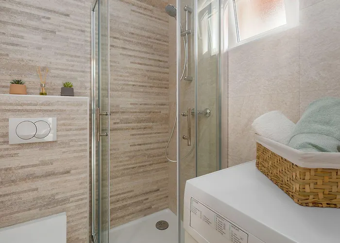 Hundefreundliches Nur 700 Meter Zum Mit Grill, Waschmaschine Poreč