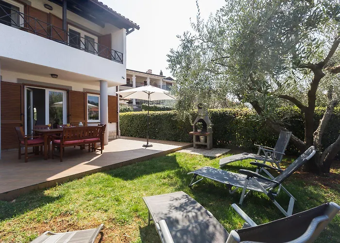 Hébergement de vacances Hundefreundliches Nur 700 Meter Zum Mit Grill, Waschmaschine *