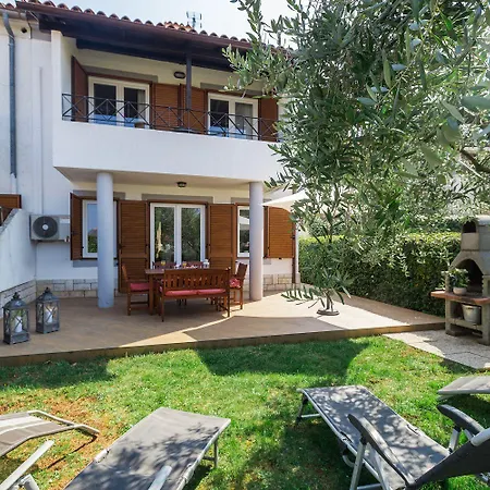 Hundefreundliches Nur 700 Meter Zum Mit Grill, Waschmaschine * Poreč